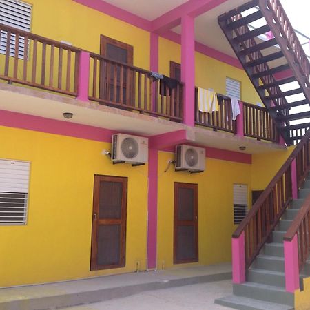 Travellers Palm Backpackers Hostel Caye Caulker Exterior foto