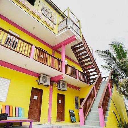 Travellers Palm Backpackers Hostel Caye Caulker Exterior foto