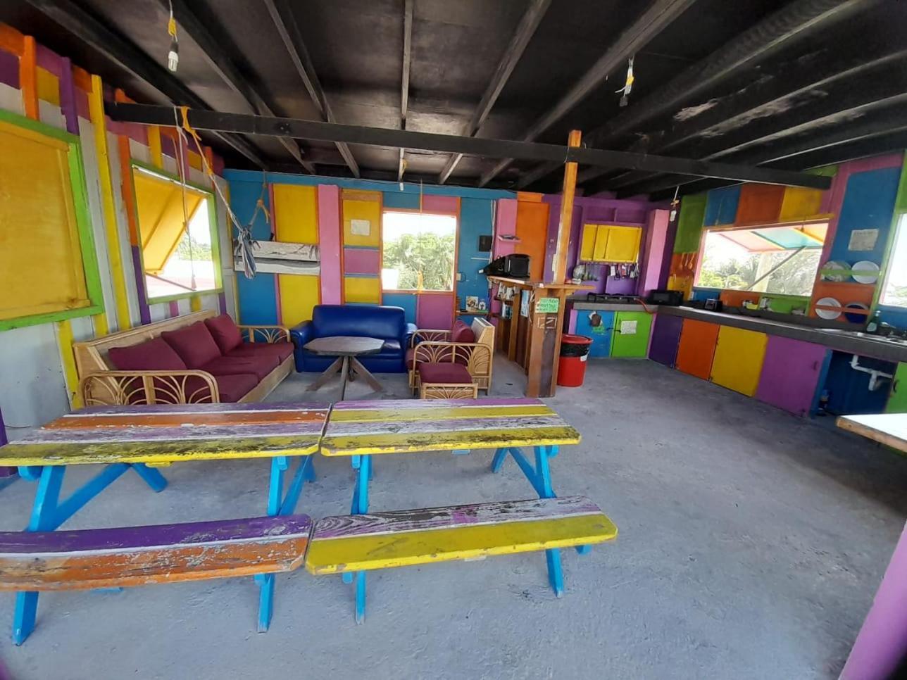 Travellers Palm Backpackers Hostel Caye Caulker Exterior foto